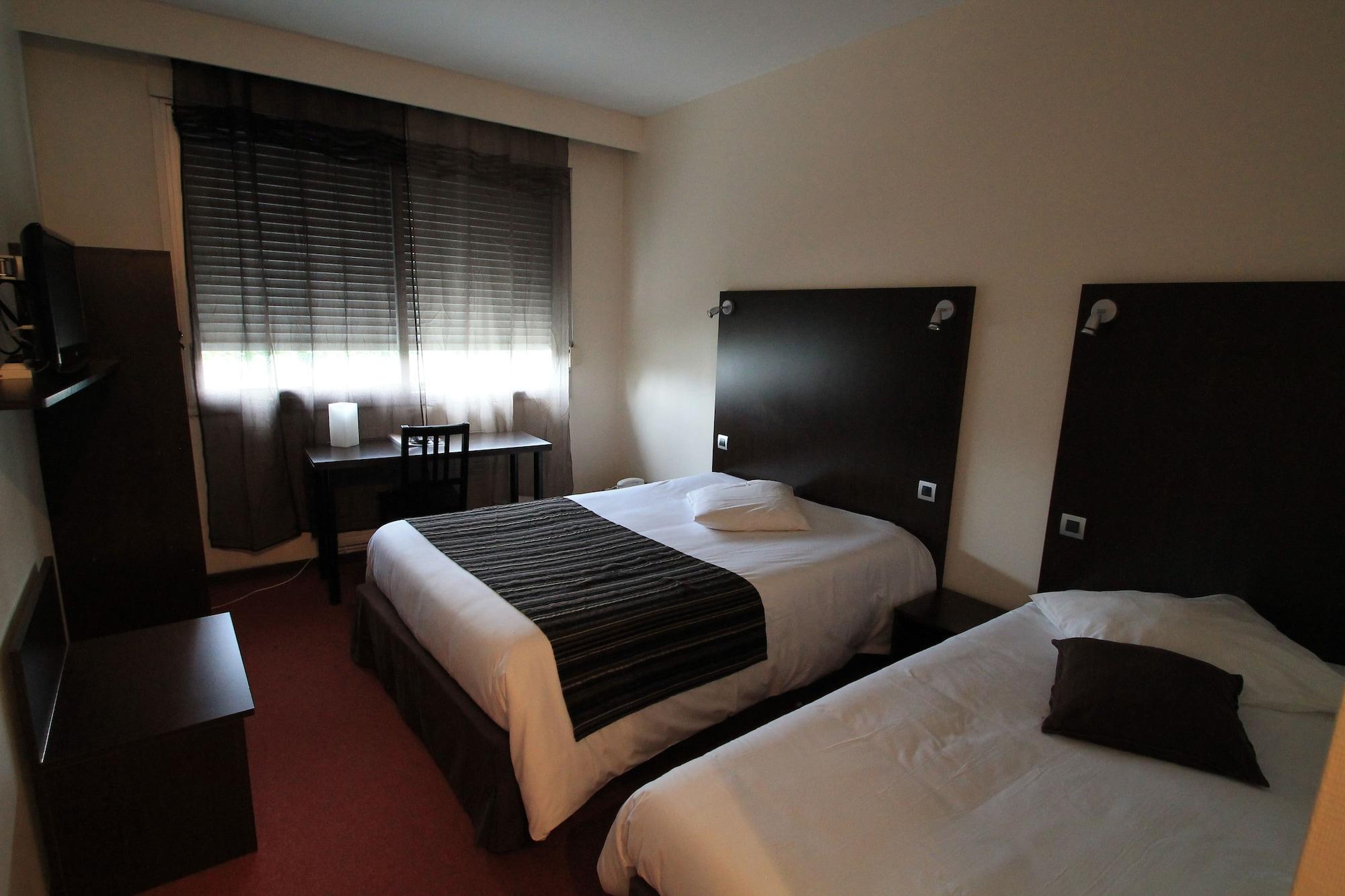 Adonis Lyon Est Hotel Artys Saint-Priest-en-Jarez Zewnętrze zdjęcie
