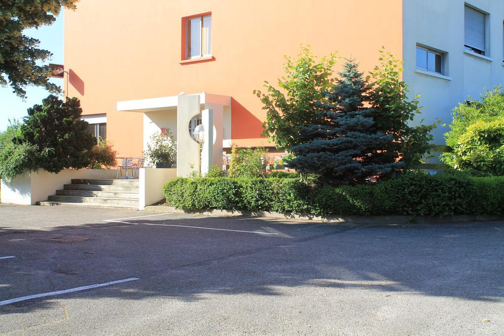 Adonis Lyon Est Hotel Artys Saint-Priest-en-Jarez Zewnętrze zdjęcie