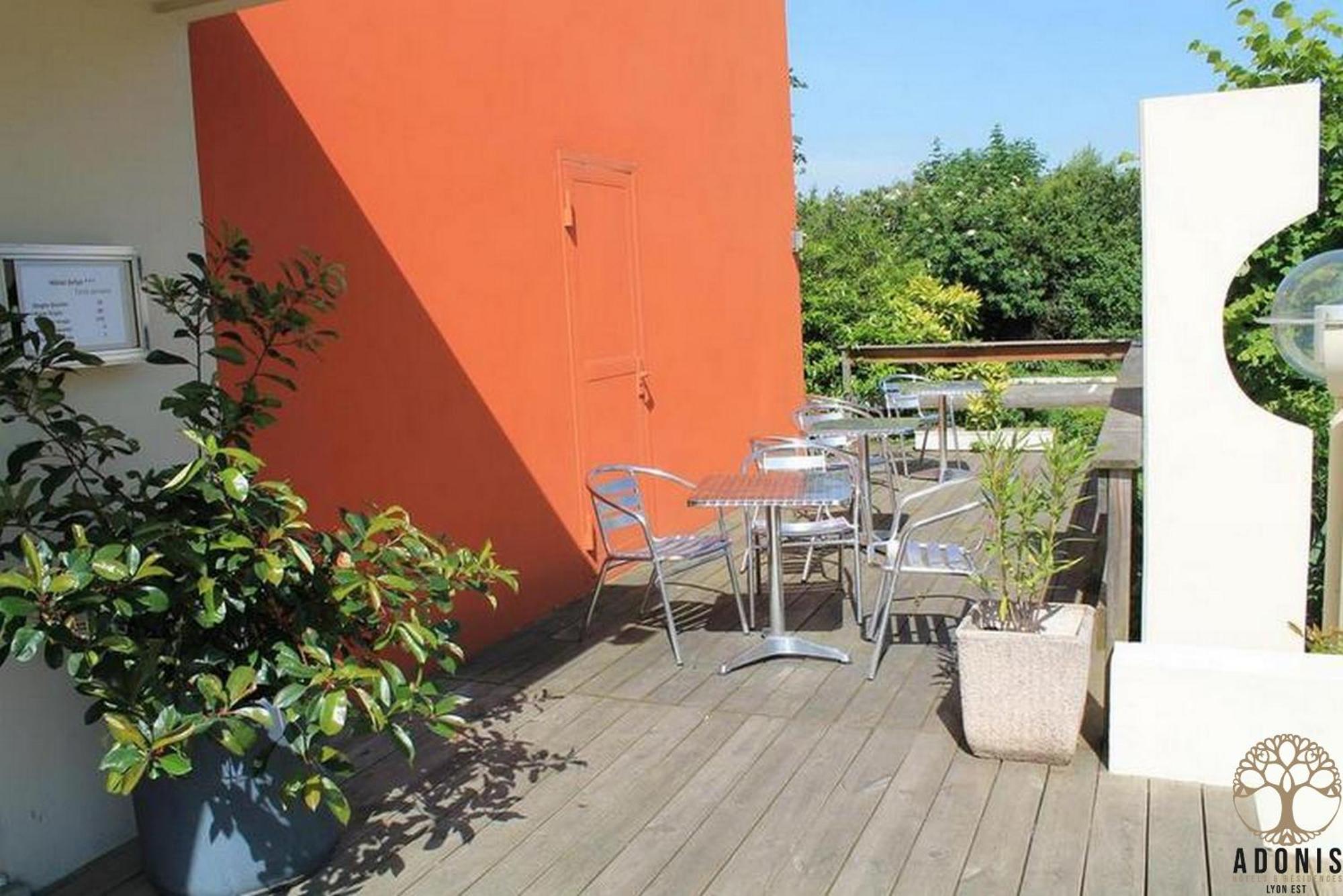 Adonis Lyon Est Hotel Artys Saint-Priest-en-Jarez Zewnętrze zdjęcie